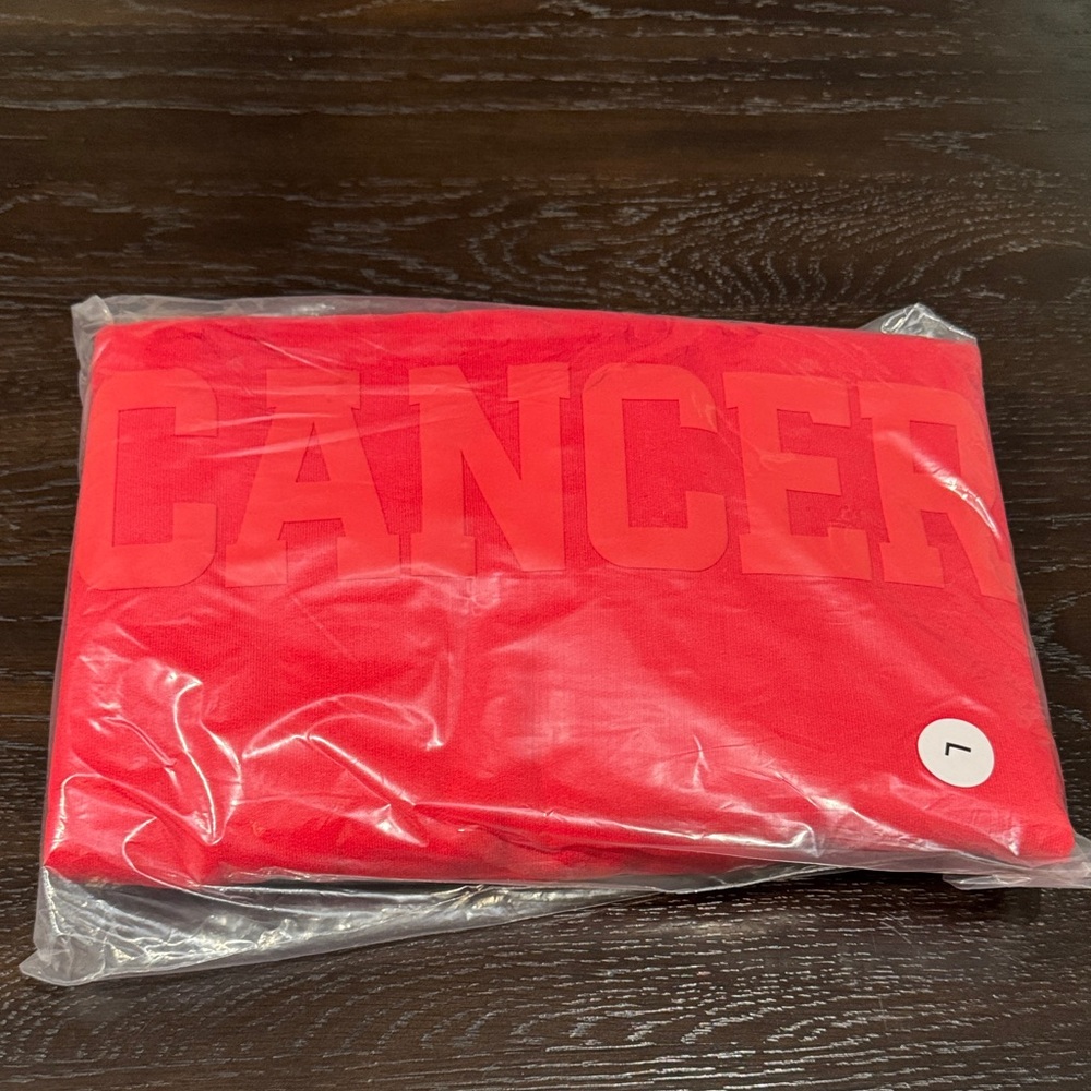 ♋ Heavy Blend Cancer Crewneck Sweatshirt – Red (Large) | NEW & SEALED | Unisex ♋